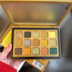 Natasha Denona YUCCA pallet